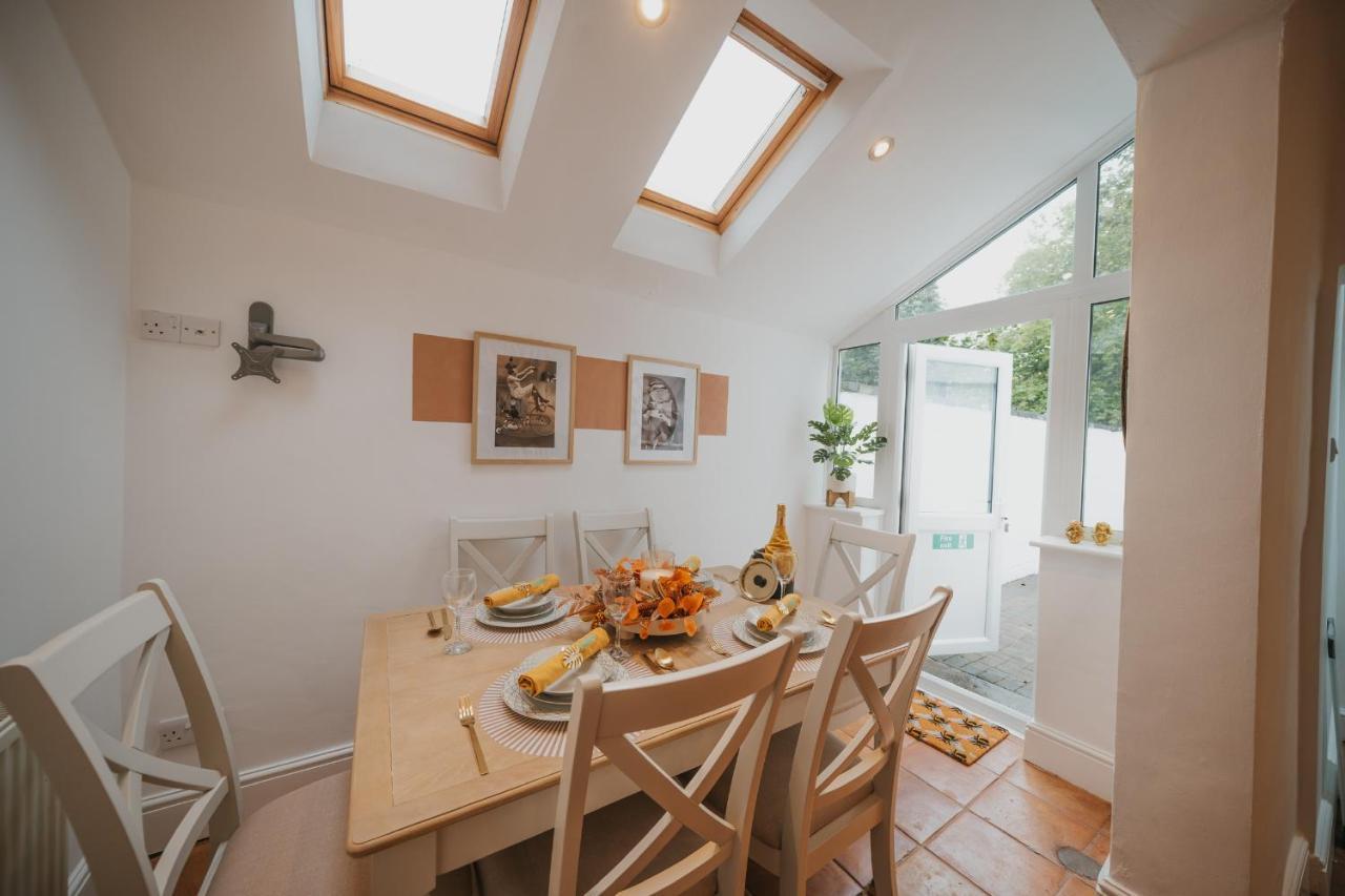 Cotswolds- Homely 2 Bed House With Garden, Wifi - Esho Stays Сайренстер Экстерьер фото